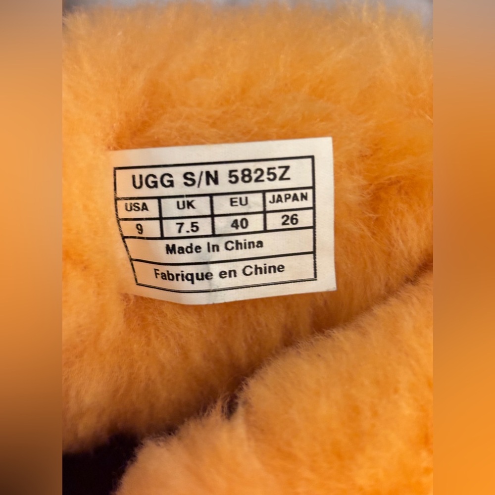 UGG Boots - Picture 10 of 11